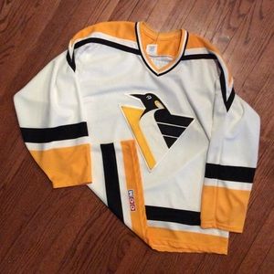 1990’s CCM Pittsburgh Penguins Jersey